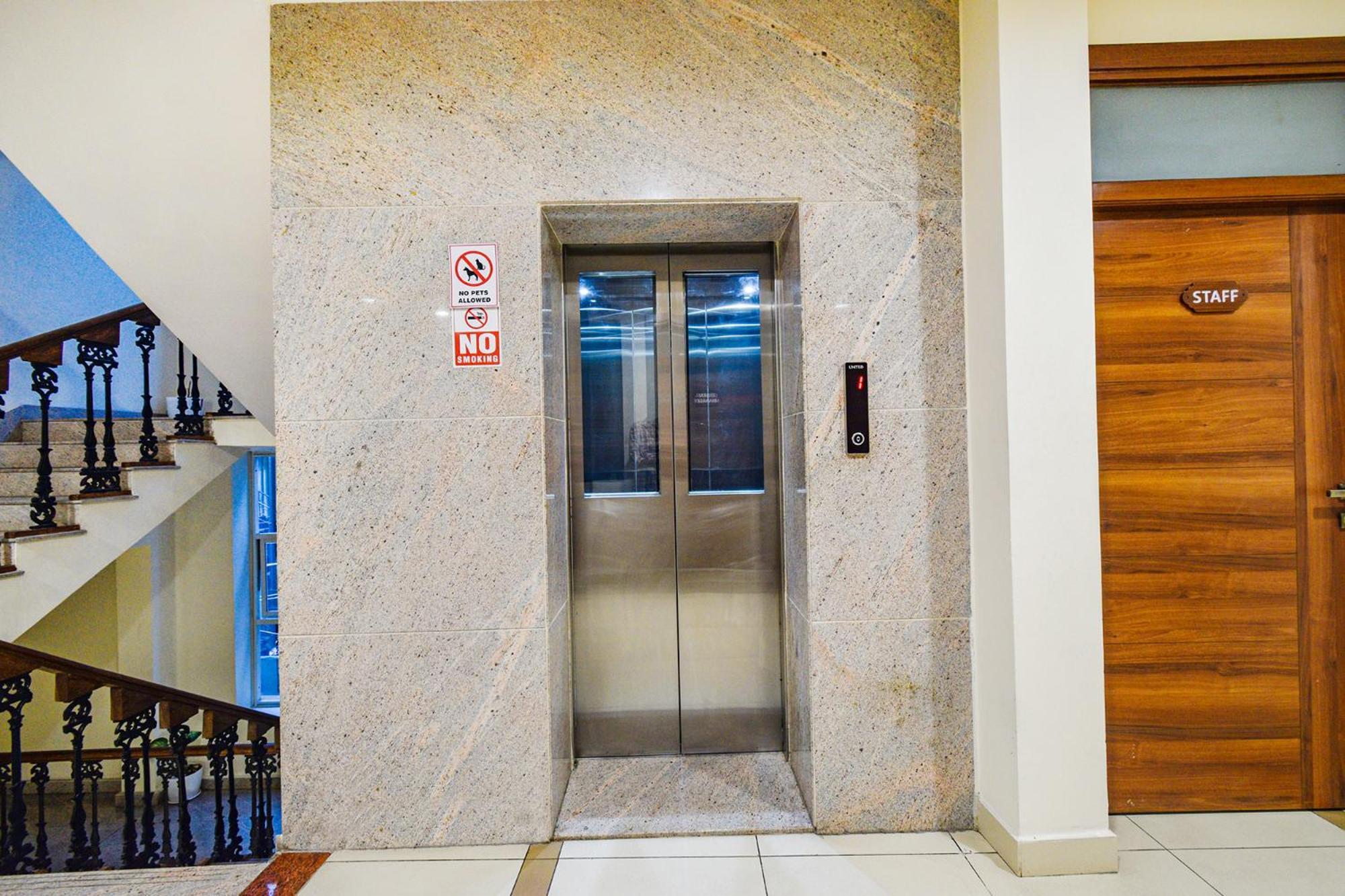 היידראבד Fabhotel Prime Am Suites - Nr Yashoda Hospitals - Secunderabad מראה חיצוני תמונה